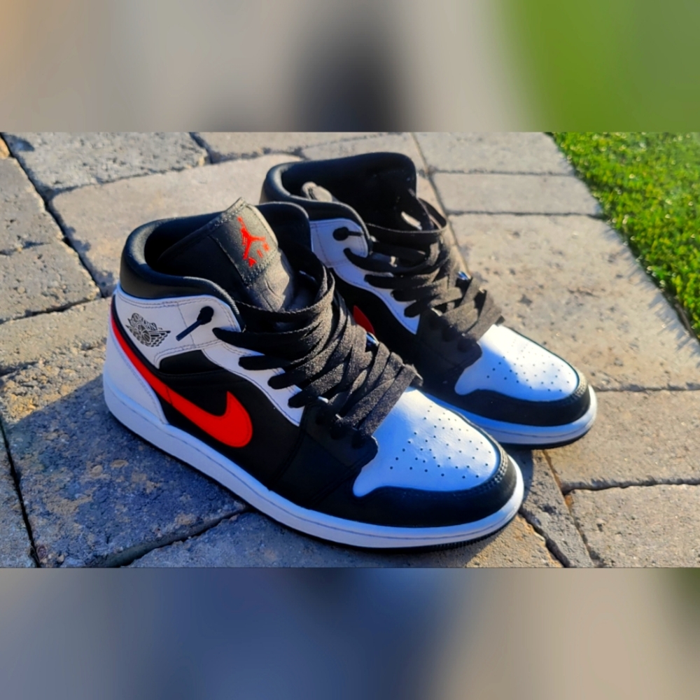Jordan 1 Mids Black Chile Red White